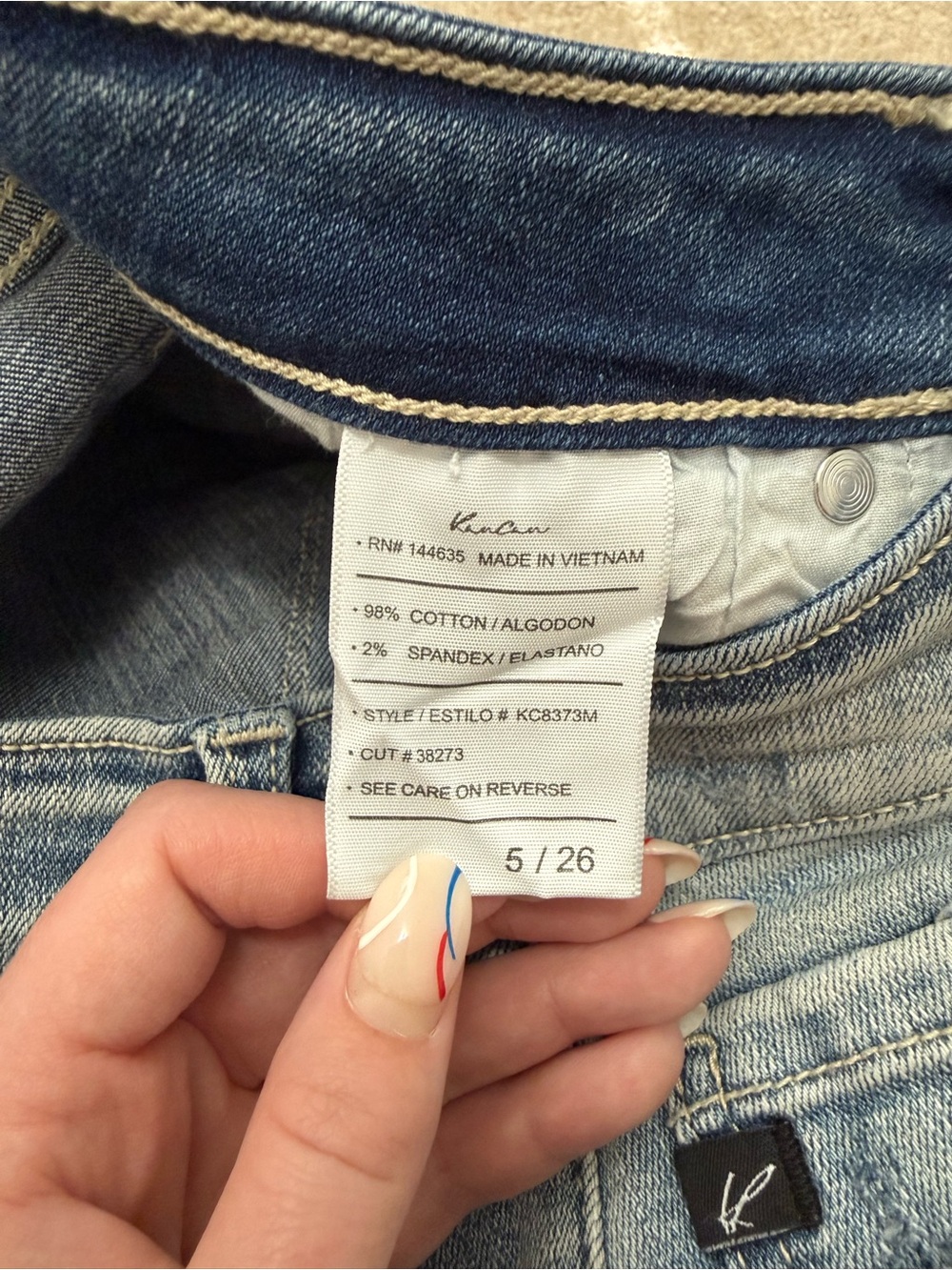 NWT KanCan Kaleigh Distressed Mid Rise Skinny Jeans Size 5/26 - Picture 5 of 7